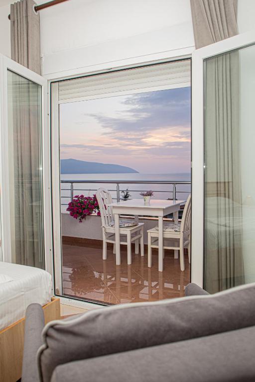 sunset hotel
